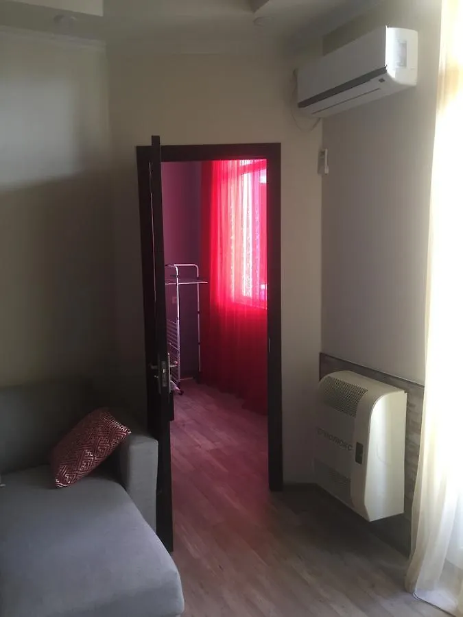 Batumi Paradise 0*,