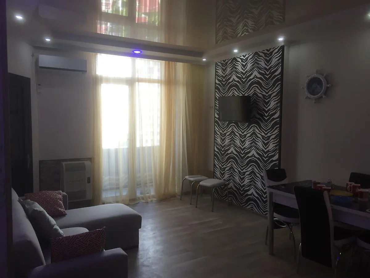 Batumi Paradise 0*,